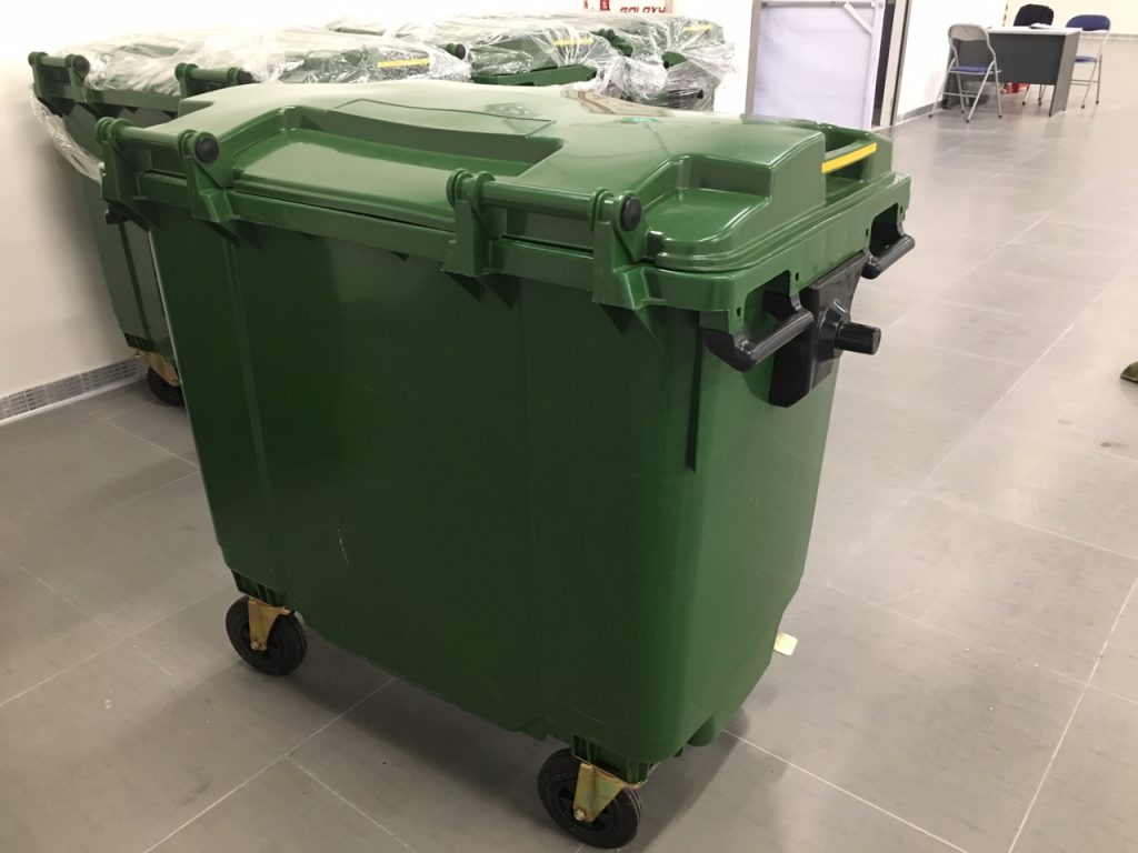thùng rác nhựa composite 660l bốn bánh 1 nắp